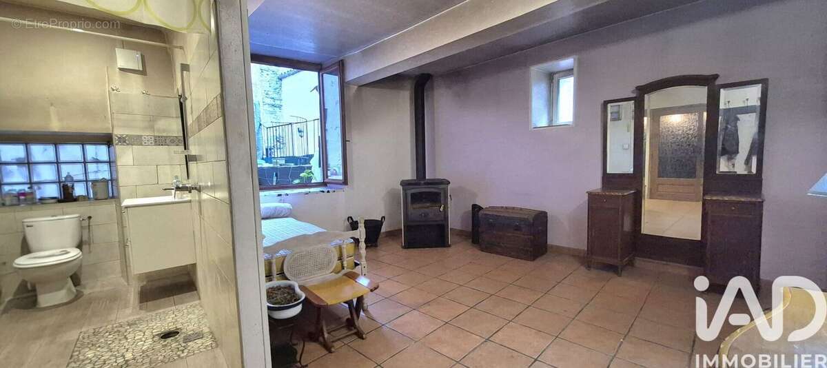 Maison 82 m² à Saint-Laurent-Le-Minier  - photo 8