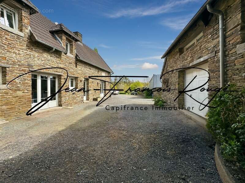 Maison à LA BARRE-DE-SEMILLY