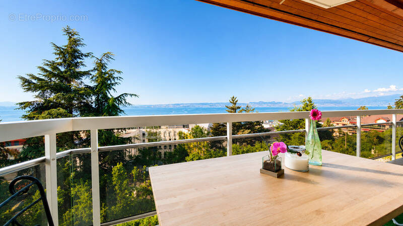 Appartement à EVIAN-LES-BAINS