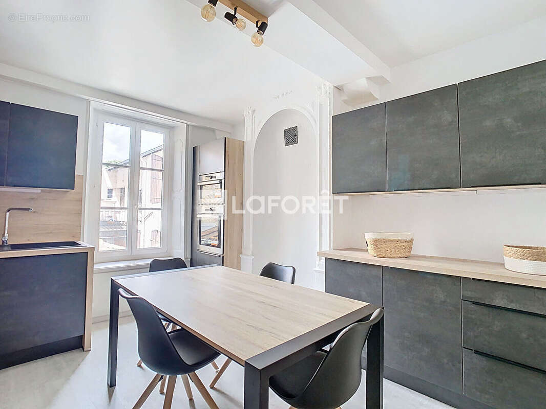 Appartement à NEUFCHATEAU