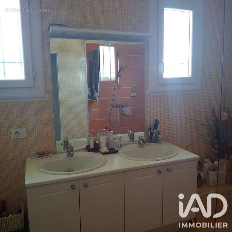 Maison 139 m² à Saint-Nicolas-De-La-Grave  - photo 9