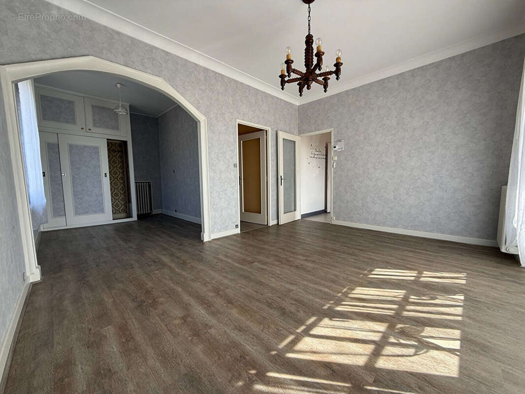 Maison à COMMENTRY
