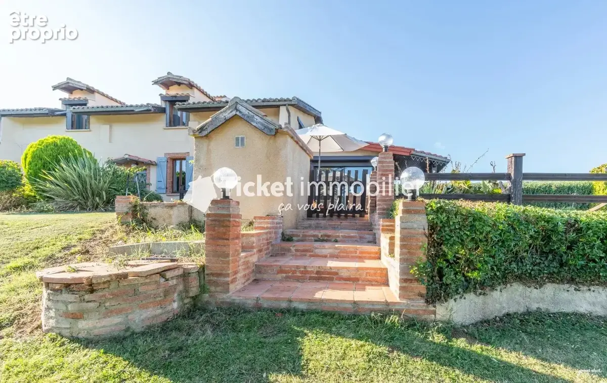 THIL - Maison T5 de 226m2 avec piscine, terrain de 9000m2 et dépendance à rénover - photo 17