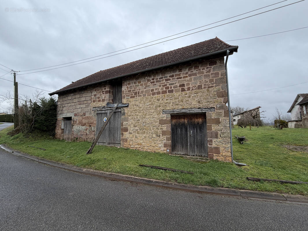 Maison à VARS-SUR-ROSEIX