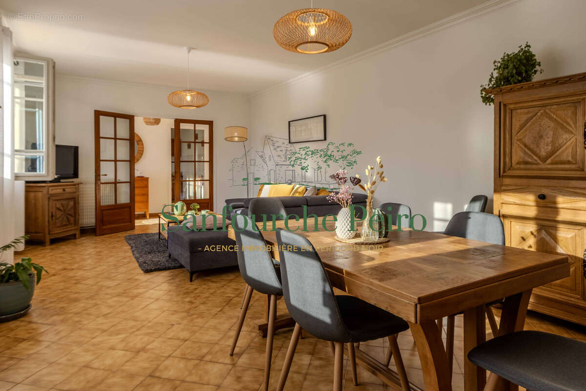 Maison à SARLAT-LA-CANEDA