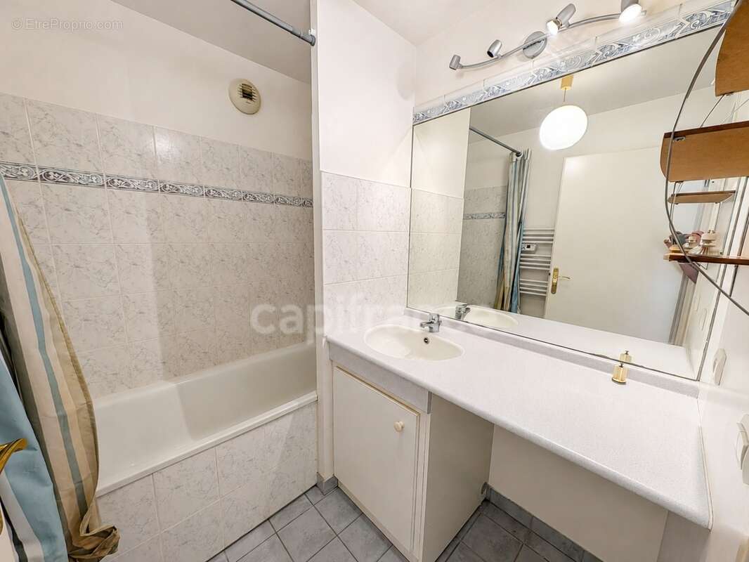 Corbeil-Essonnes – F3 lumineux avec balcon, parking et résidence arborée - photo 7