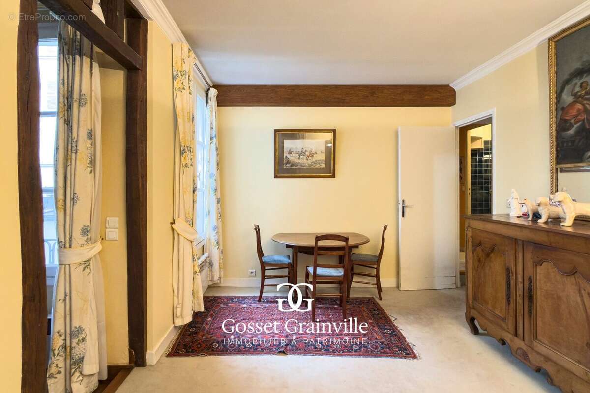 Appartement à PARIS-9E