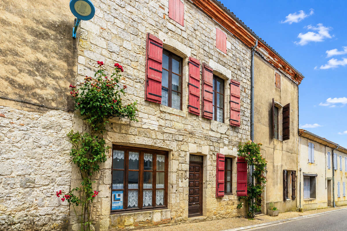 Maison de village avec jardin et dépendance/garage - photo 20