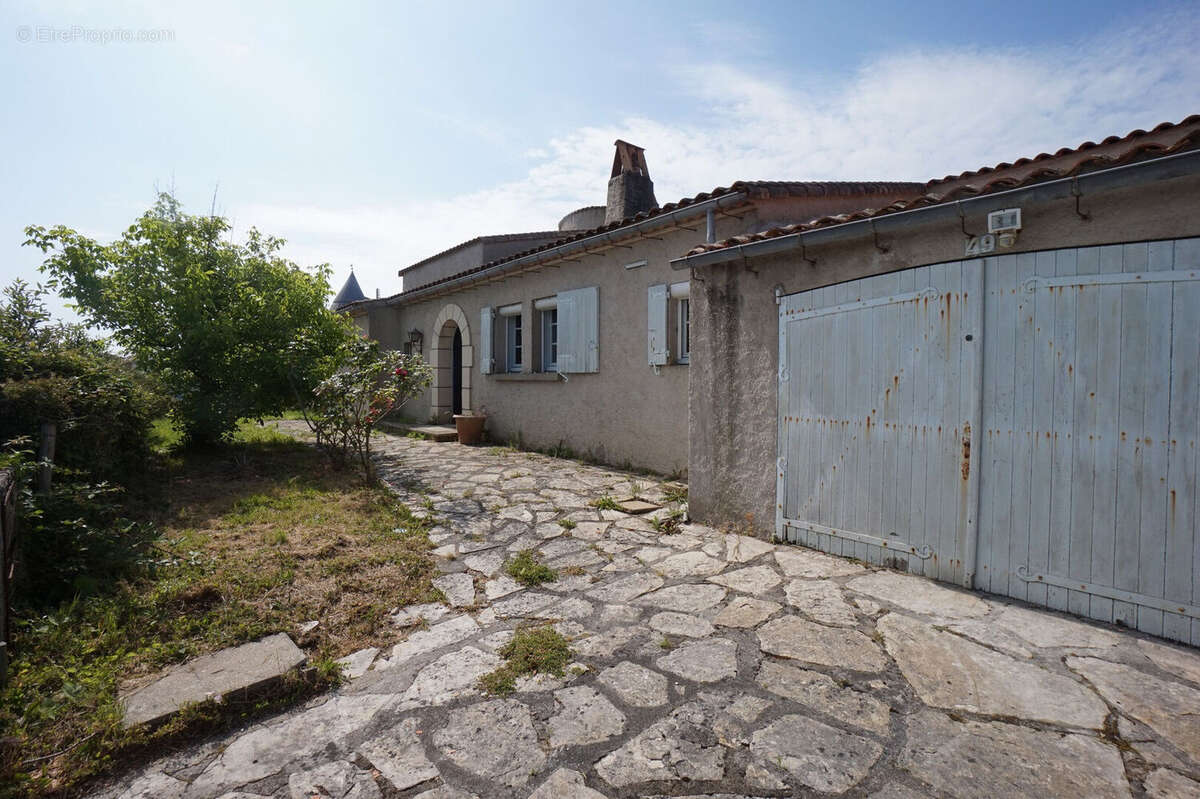 Maison à MESCHERS-SUR-GIRONDE