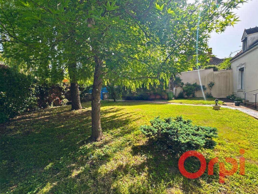 Maison à CHATEAUMEILLANT