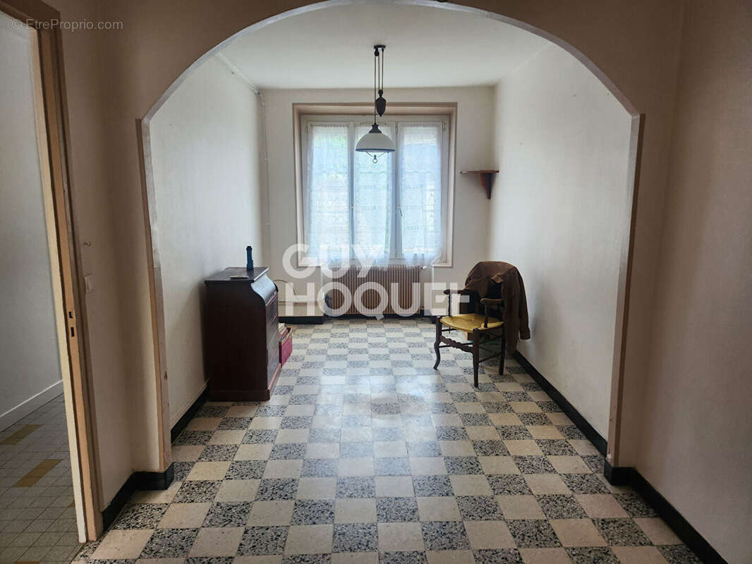 Maison à VILLIERS-SAINT-GEORGES