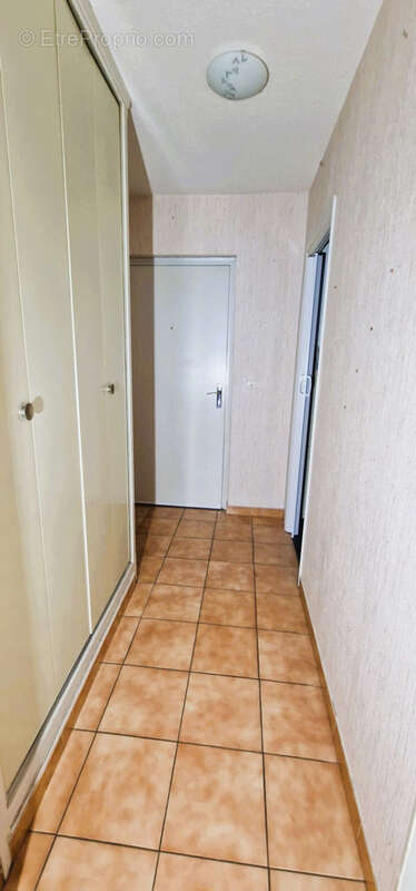 Appartement 33 m2 avec garage et loggia   1er étage avec ascenseur   Amélie-les-Bains - photo 9