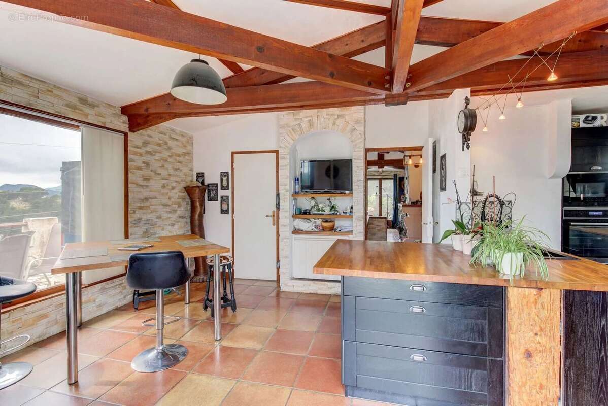 Maison à SAINT-MARTIN-DU-VAR