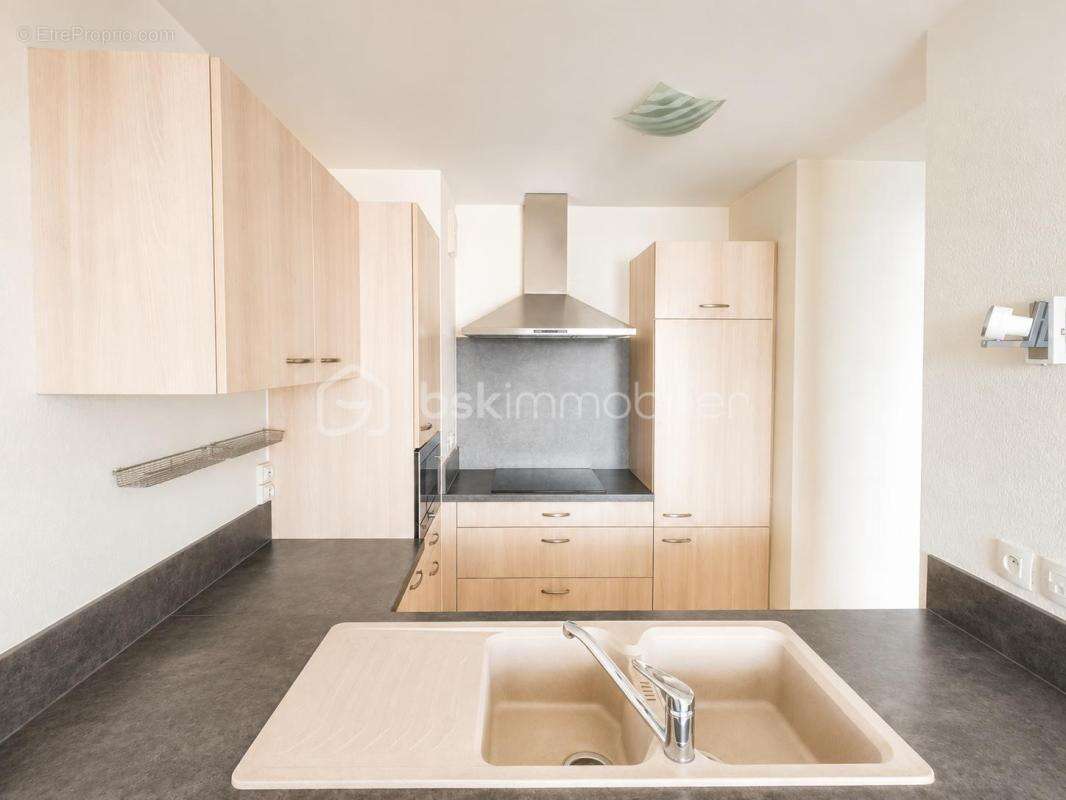 EXCLUSIVITÉ – Superbe T3 avec terrasse de 15 m² ET PLACE DE PARKING dans la résidence la plus prisée de Lamalou-les-Bains ! - photo 9