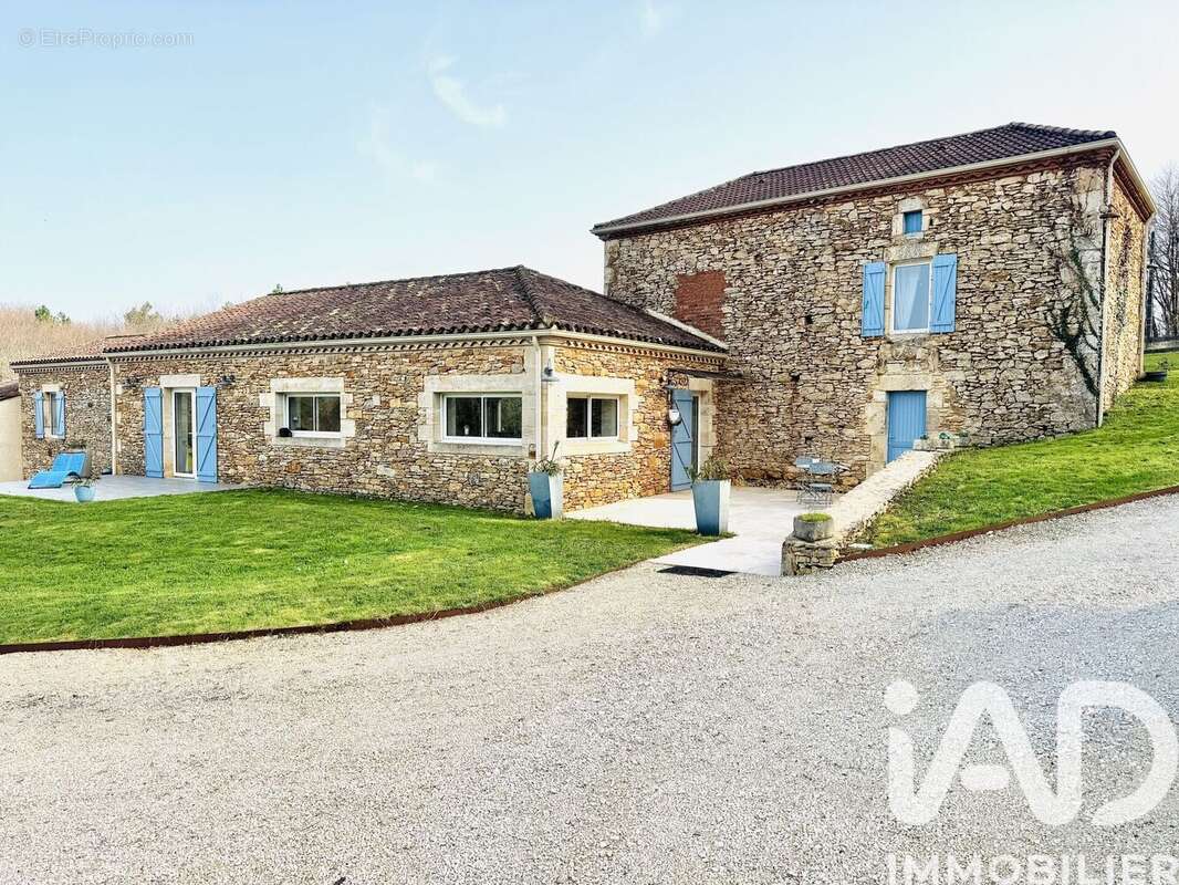 Photo 2 - Maison à PUY-L'EVEQUE