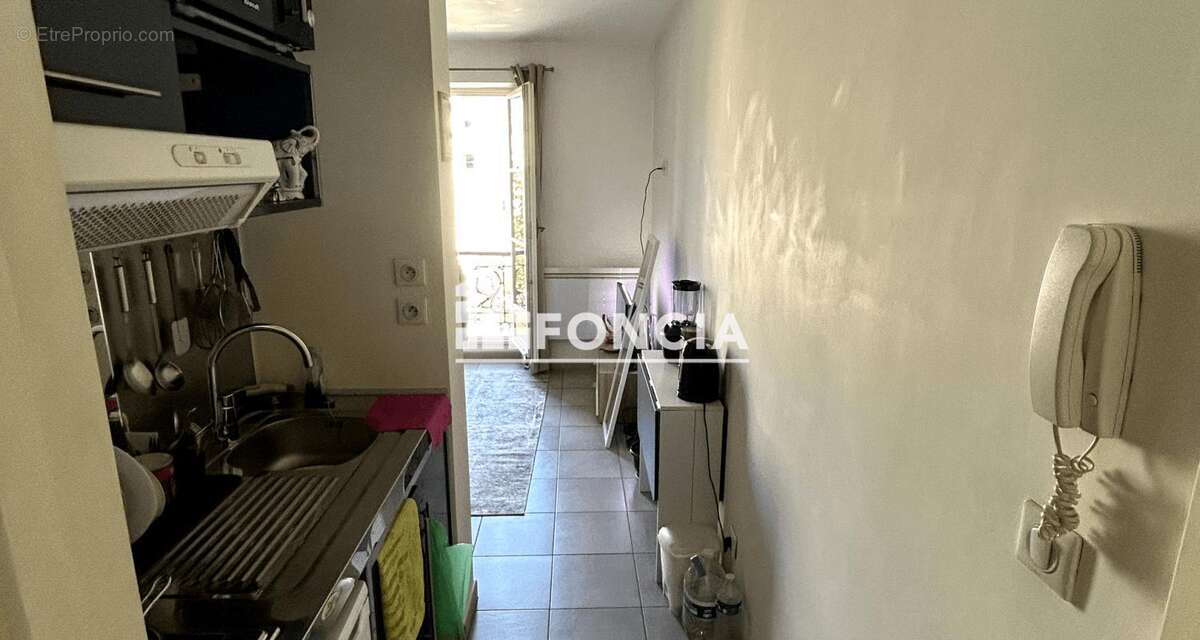 Appartement à MARSEILLE-1E