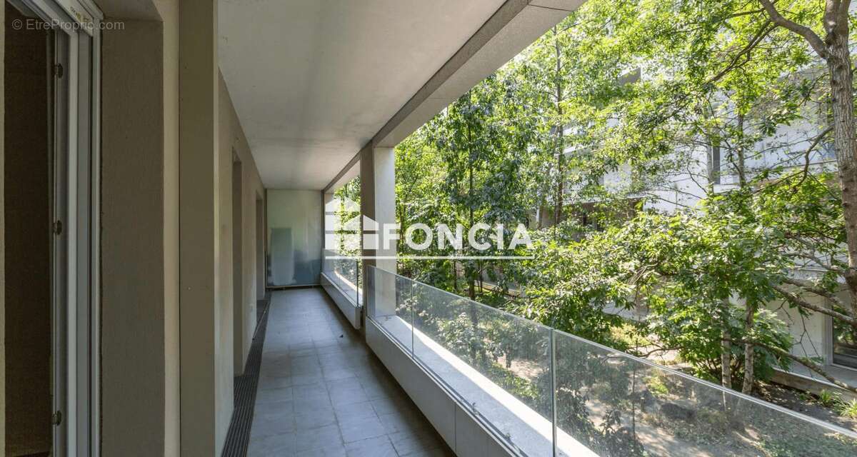 MASSY ATLANTIS – Appartement T3 COGEDIM avec une grande terrasse & parking, à 2 pas de la Gare TGV/RER ! - photo 8