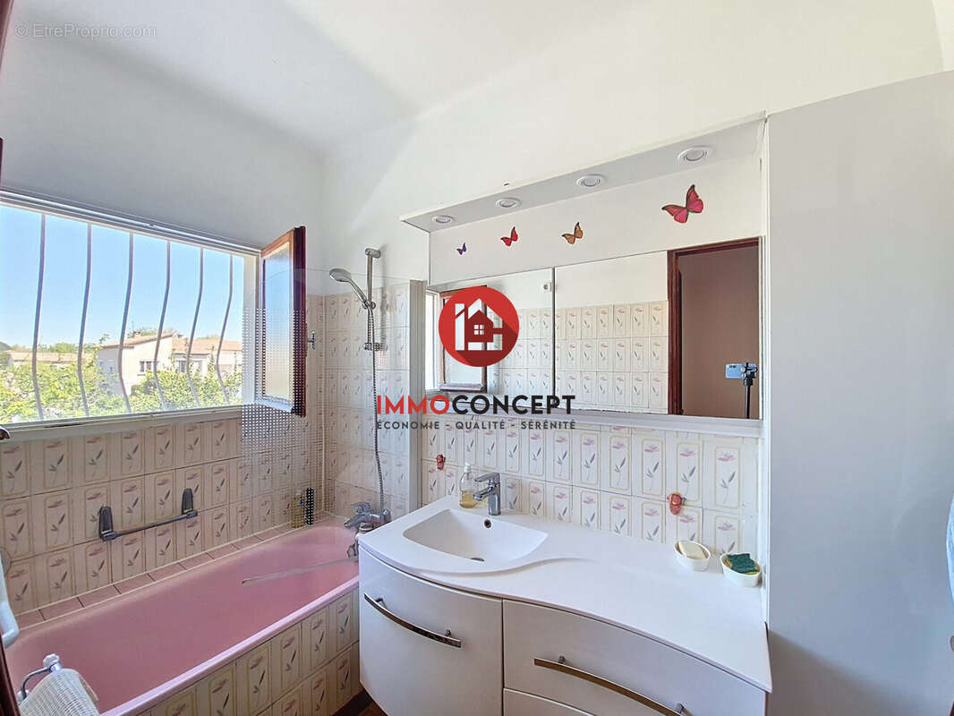 Maison à ROQUEMAURE