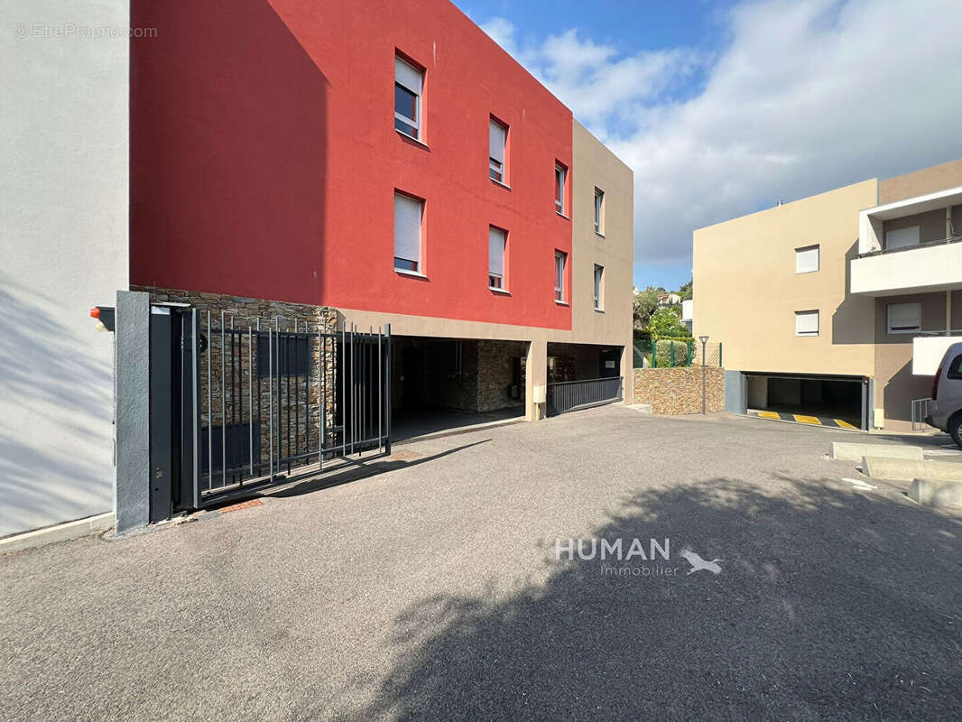 Garage / Box fermé de 14 m² ? Résidence récente sécurisée ? Secteur Les Maurettes - photo 6
