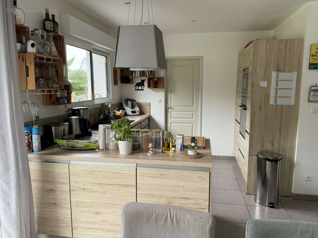 Maison à LA RIVIERE-SAINT-SAUVEUR