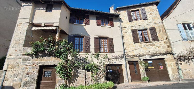 Maison à SAINT-CERE