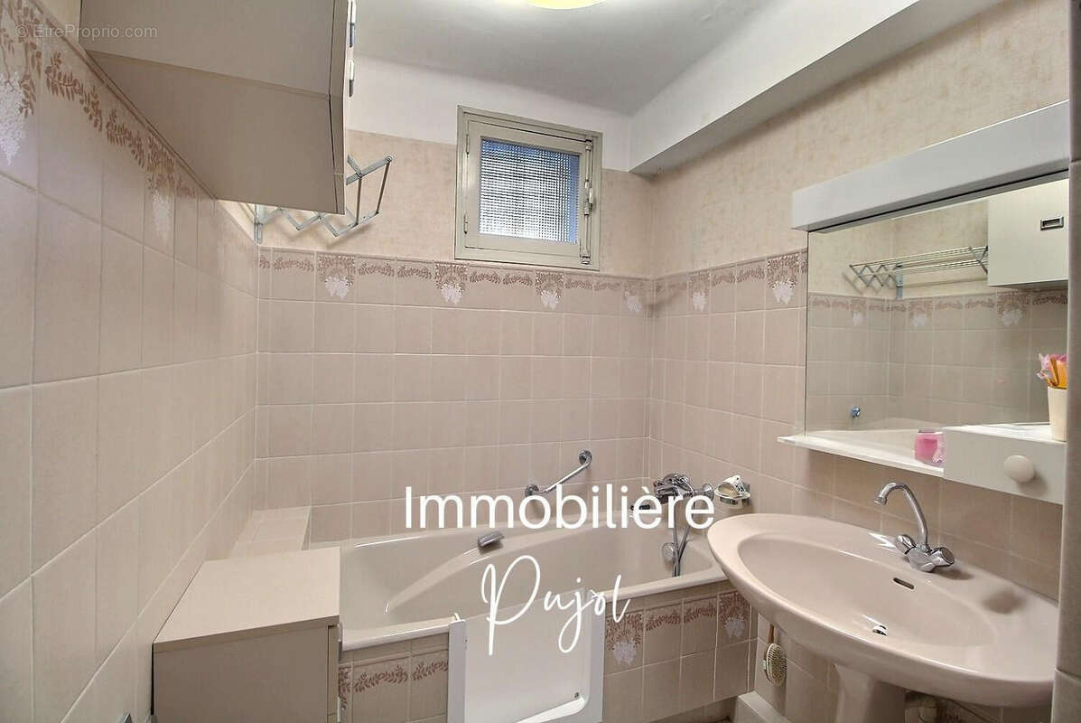 Appartement à MARSEILLE-6E
