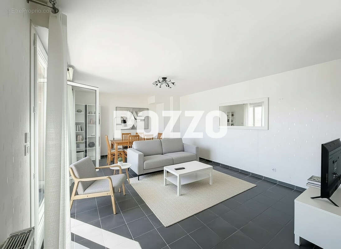 Appartement à FLEURY-SUR-ORNE