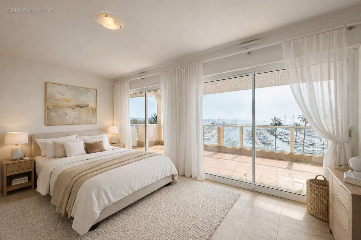 Appartement à VALLAURIS