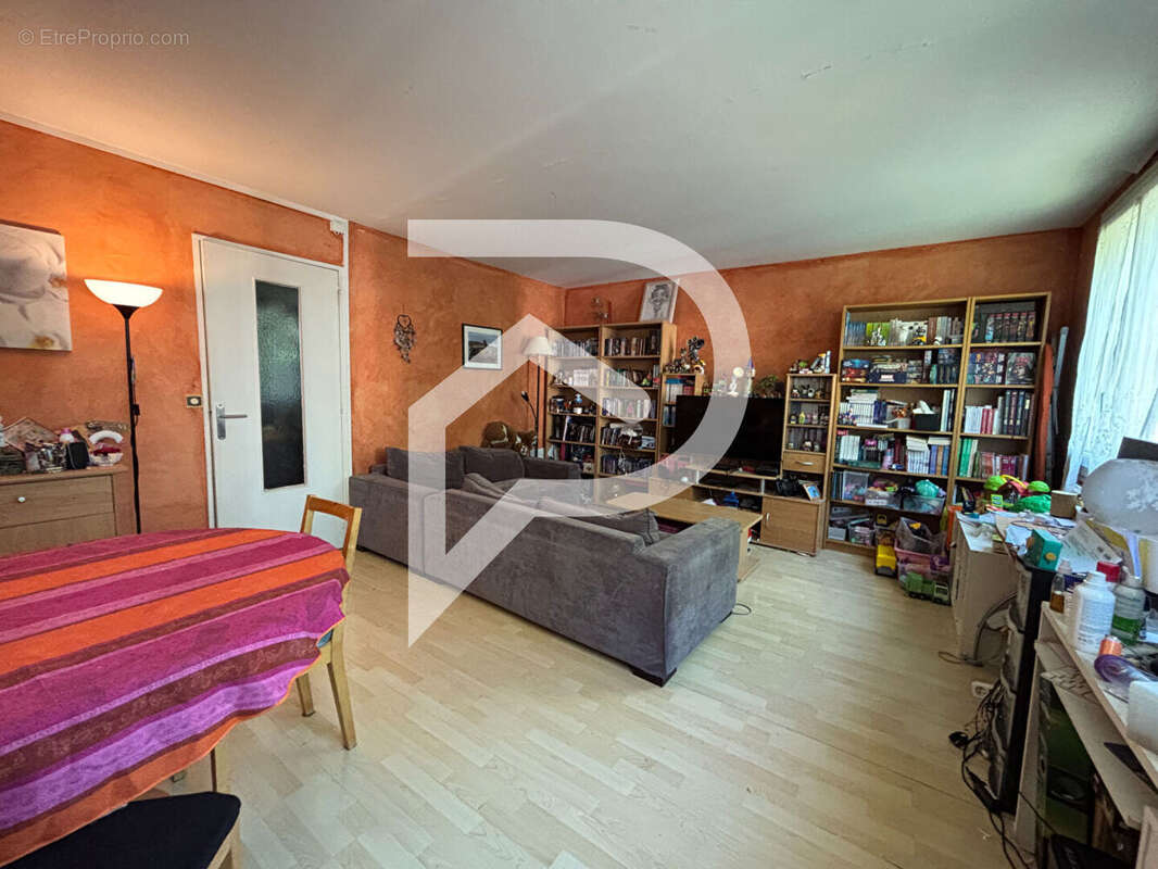 Appartement à LIMEIL-BREVANNES