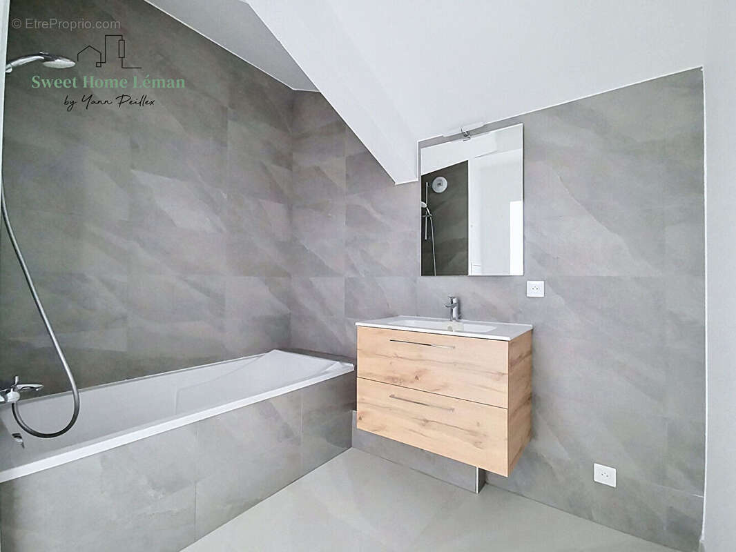 Appartement à BRENTHONNE