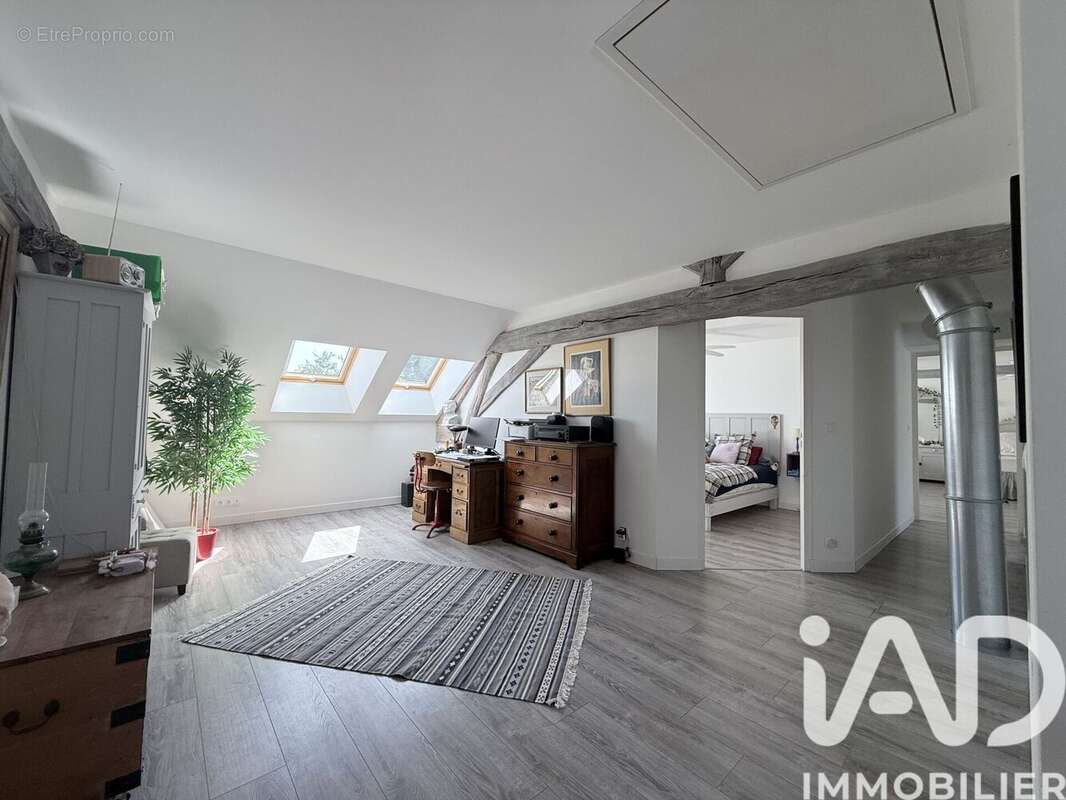 Maison 203 m² à Senan  - photo 9