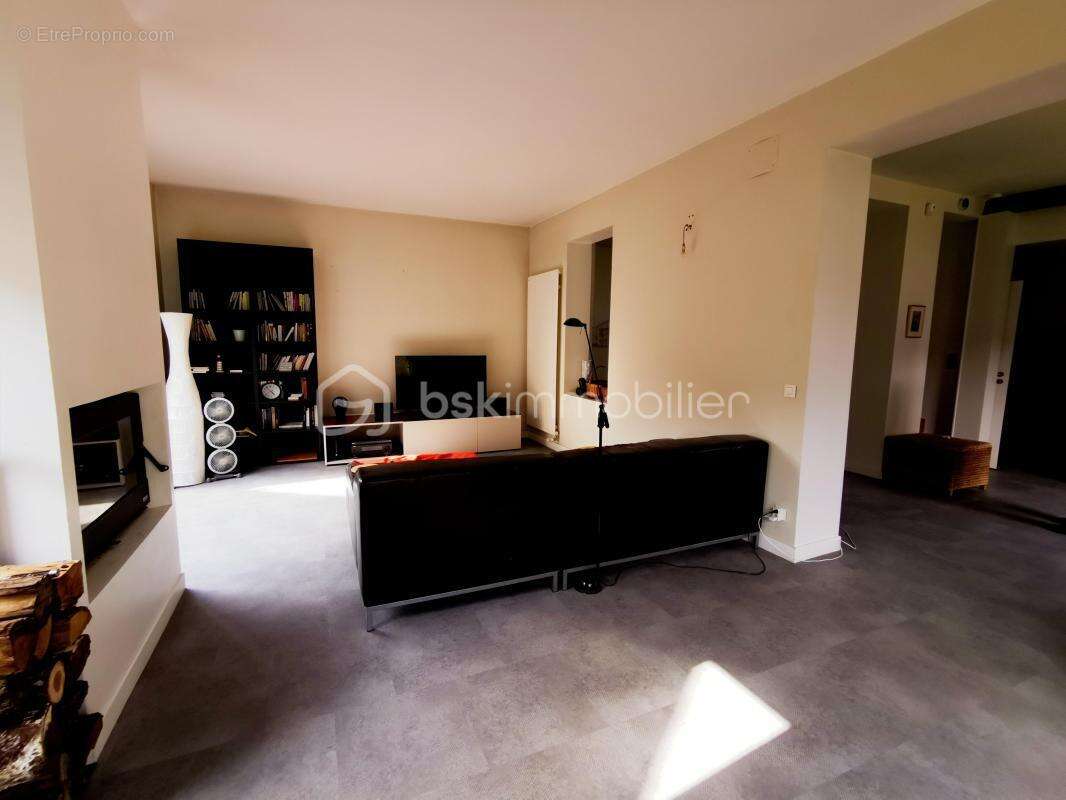 Maison à PONT-SUR-YONNE