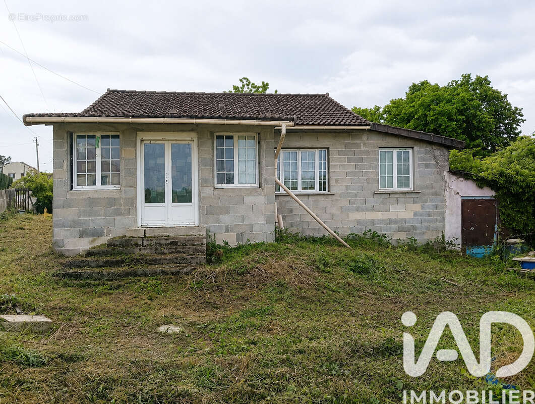 Maison 75 m² à Saint-Simeon  - photo 2