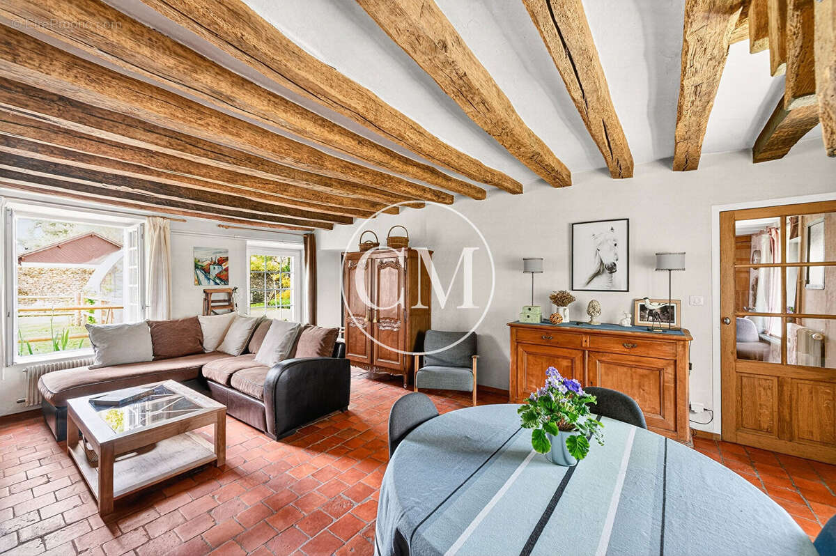 Maison à LES BREVIAIRES