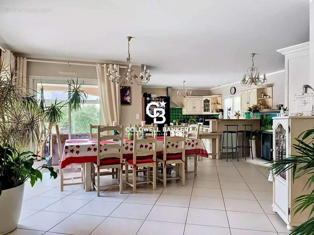 Maison à TALMONT-SAINT-HILAIRE