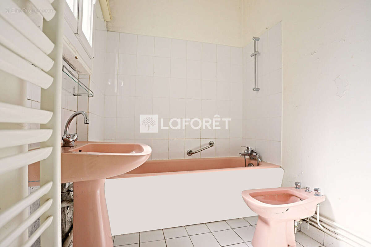Appartement à PARIS-14E