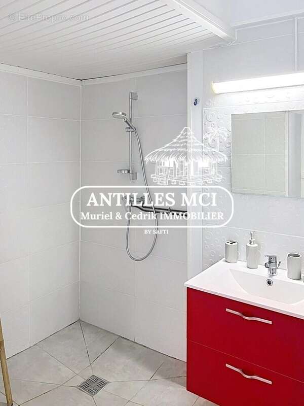 Appartement 251 m² à Sainte-Anne  - photo 8