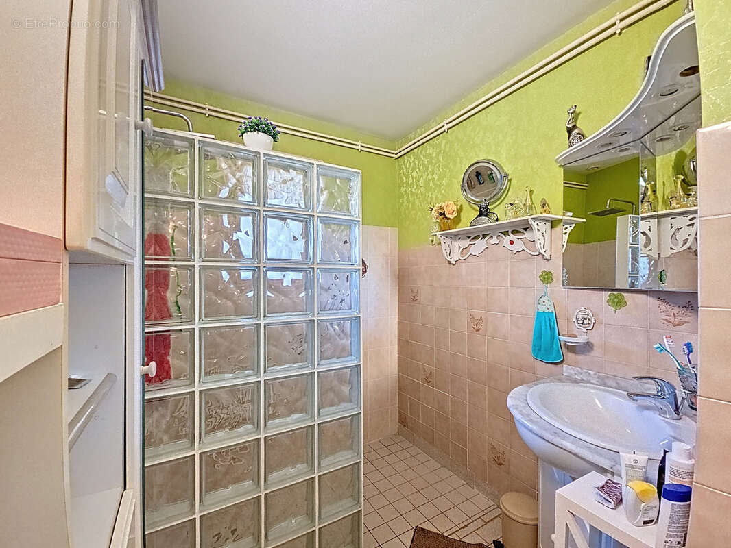 Maison à CURCIAT-DONGALON