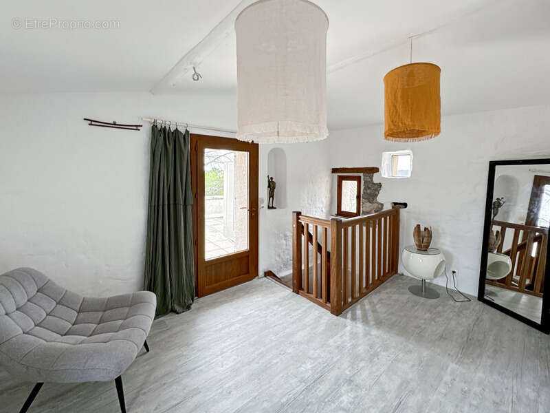 Maison à VIOLS-LE-FORT