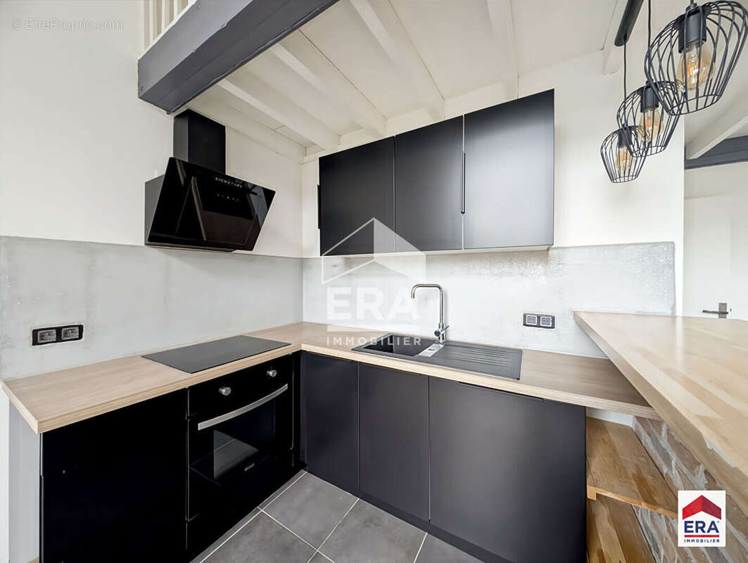 Appartement Duplex - 58 m² - Parking privatif - Cave - Roubaix Barbieux - photo 2