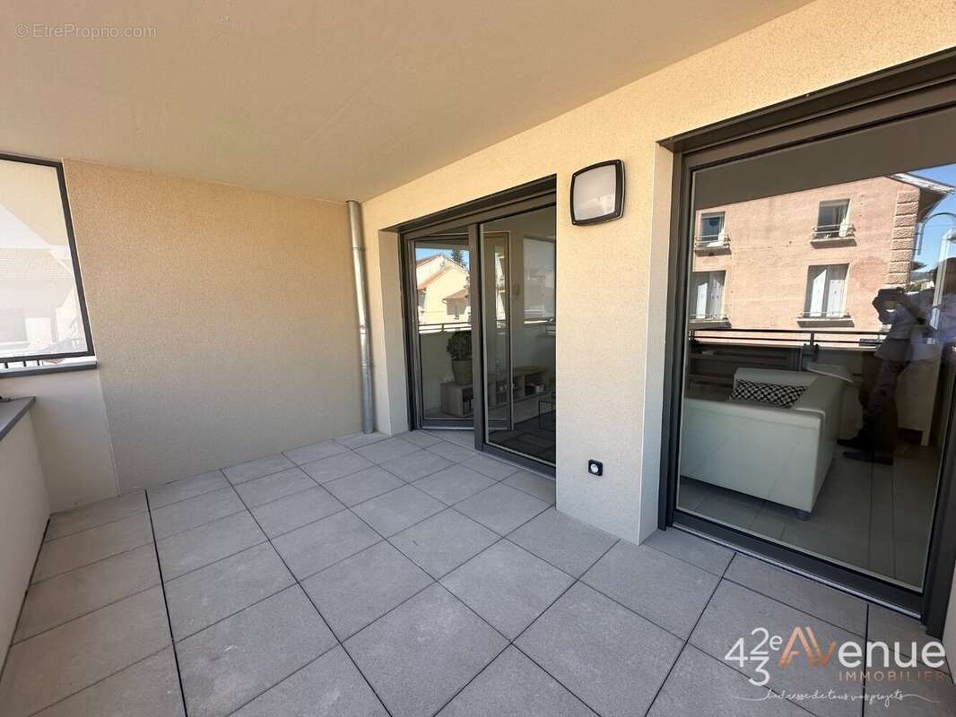 Appartement à MONTROND-LES-BAINS