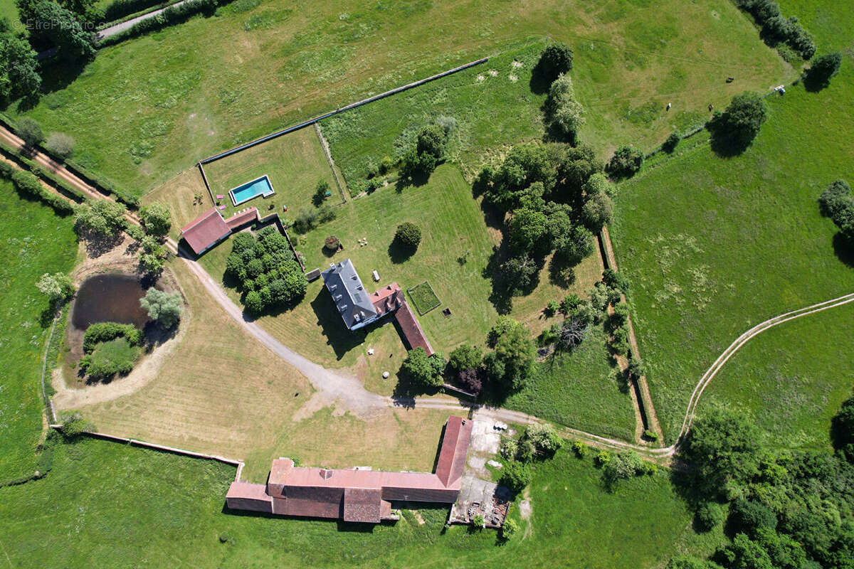 Maison à YZEURE