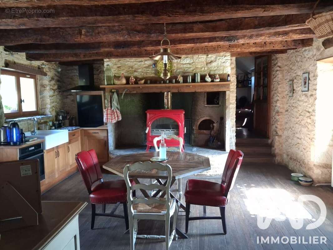 Maison 150 m² à Blars  - photo 3