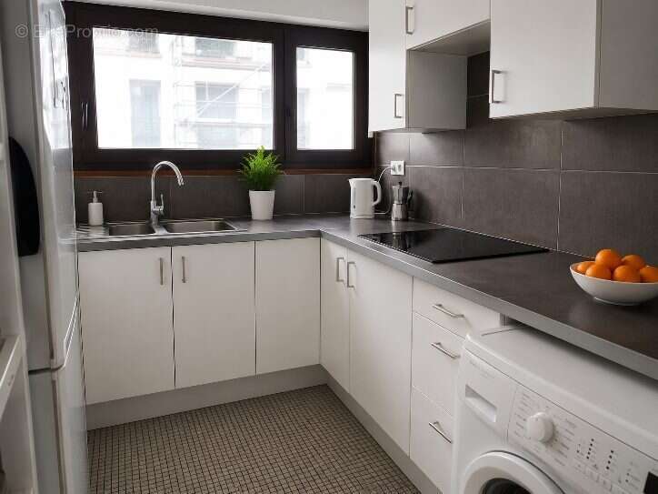 Appartement à PARIS-20E