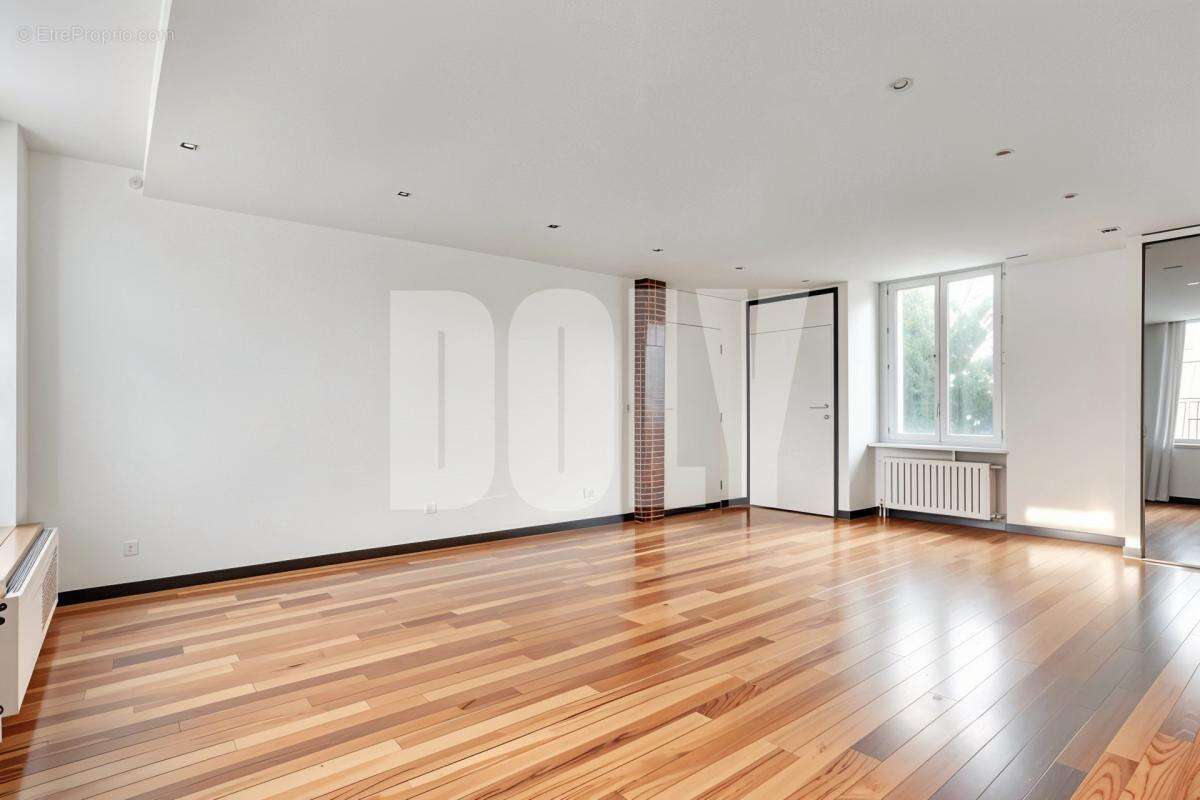 Appartement à PARIS-12E