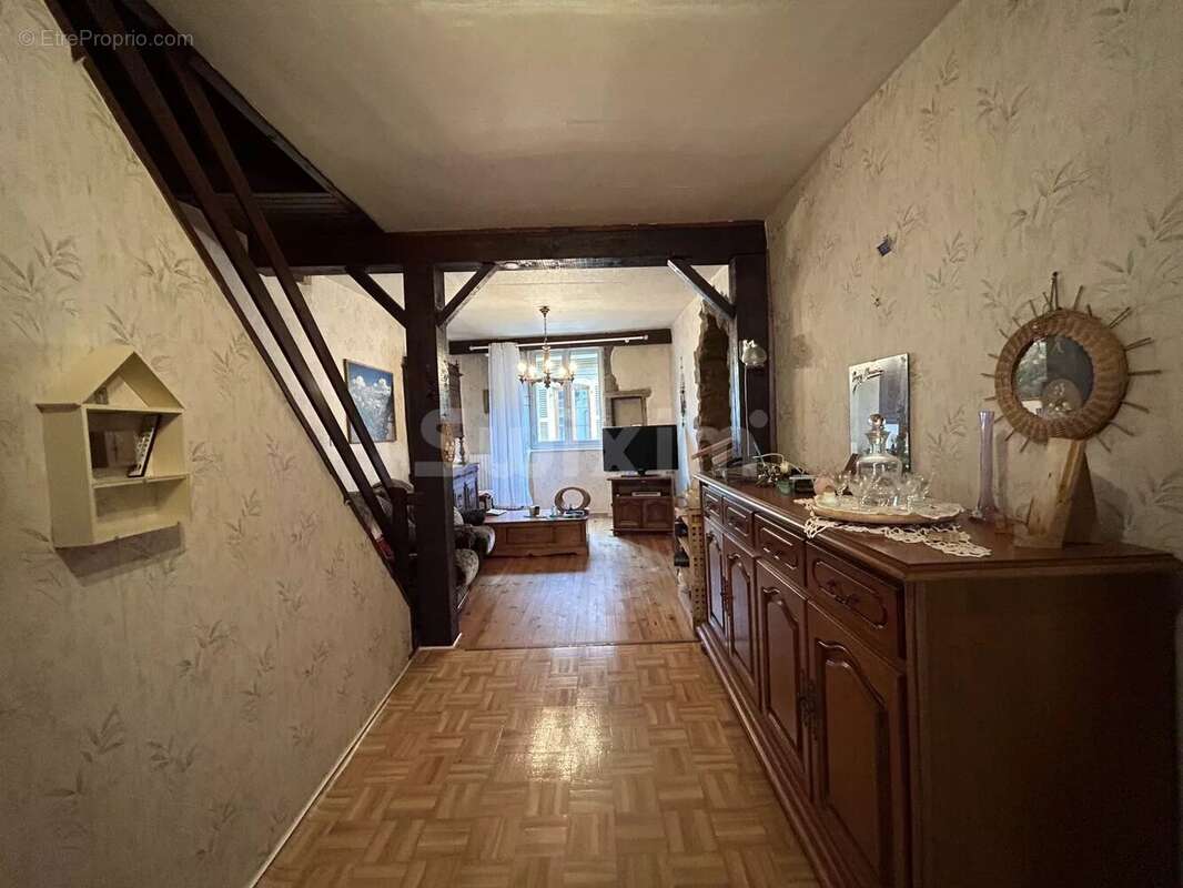 Maison à LONS-LE-SAUNIER