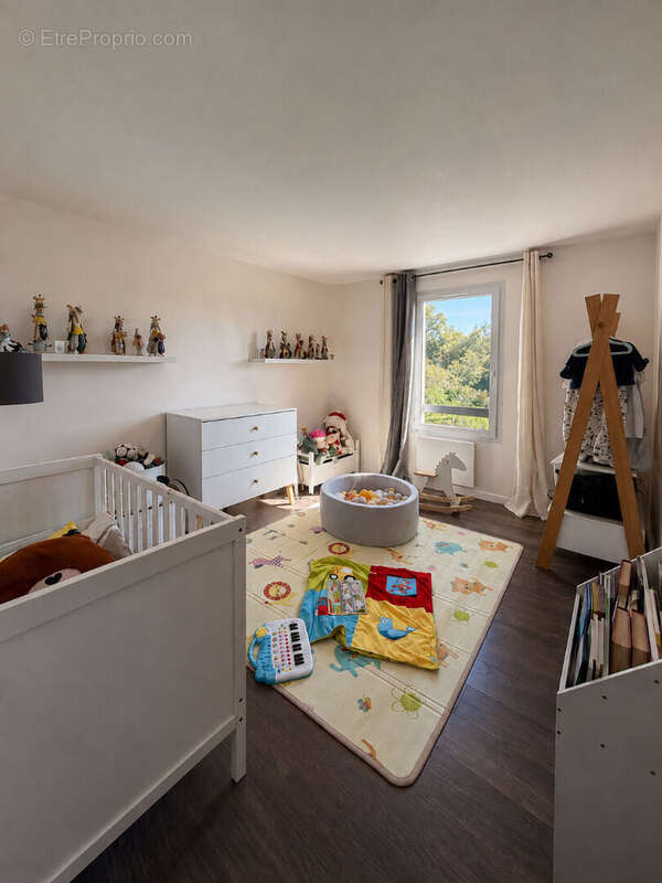 EN EXCLUSIVITÉ CHEZ COMEBACK IMMOBILIER : Appartement de 89m2 - 3 pièces à La Chapelle-en-Serval ! - photo 6