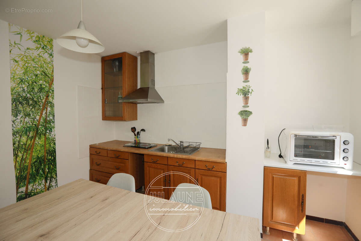 Appartement 2 pièces de 56 m2   Proche Churchill - photo 4