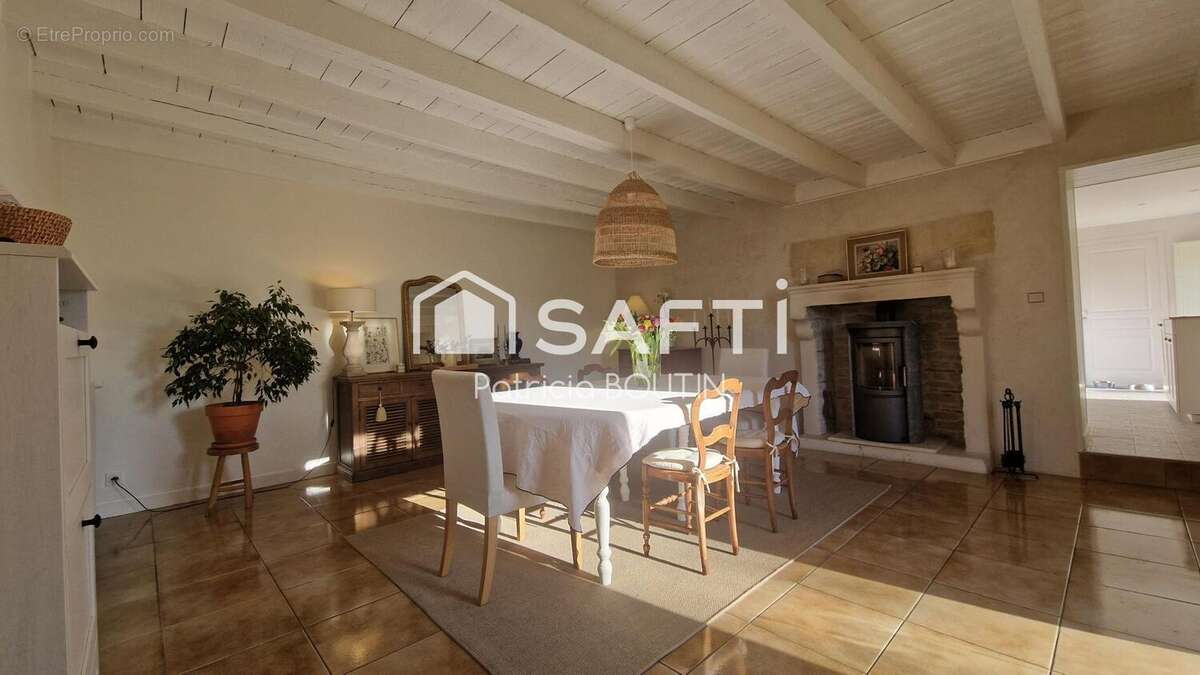 Maison 204 m² à Aigonnay  - photo 2