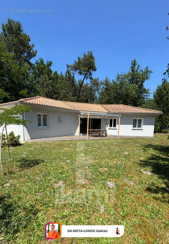 Maison à SALLES